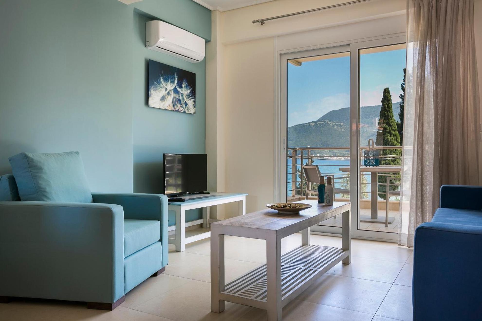 Meliti Waterfront Suites Karavomylos Eksteriør bilde