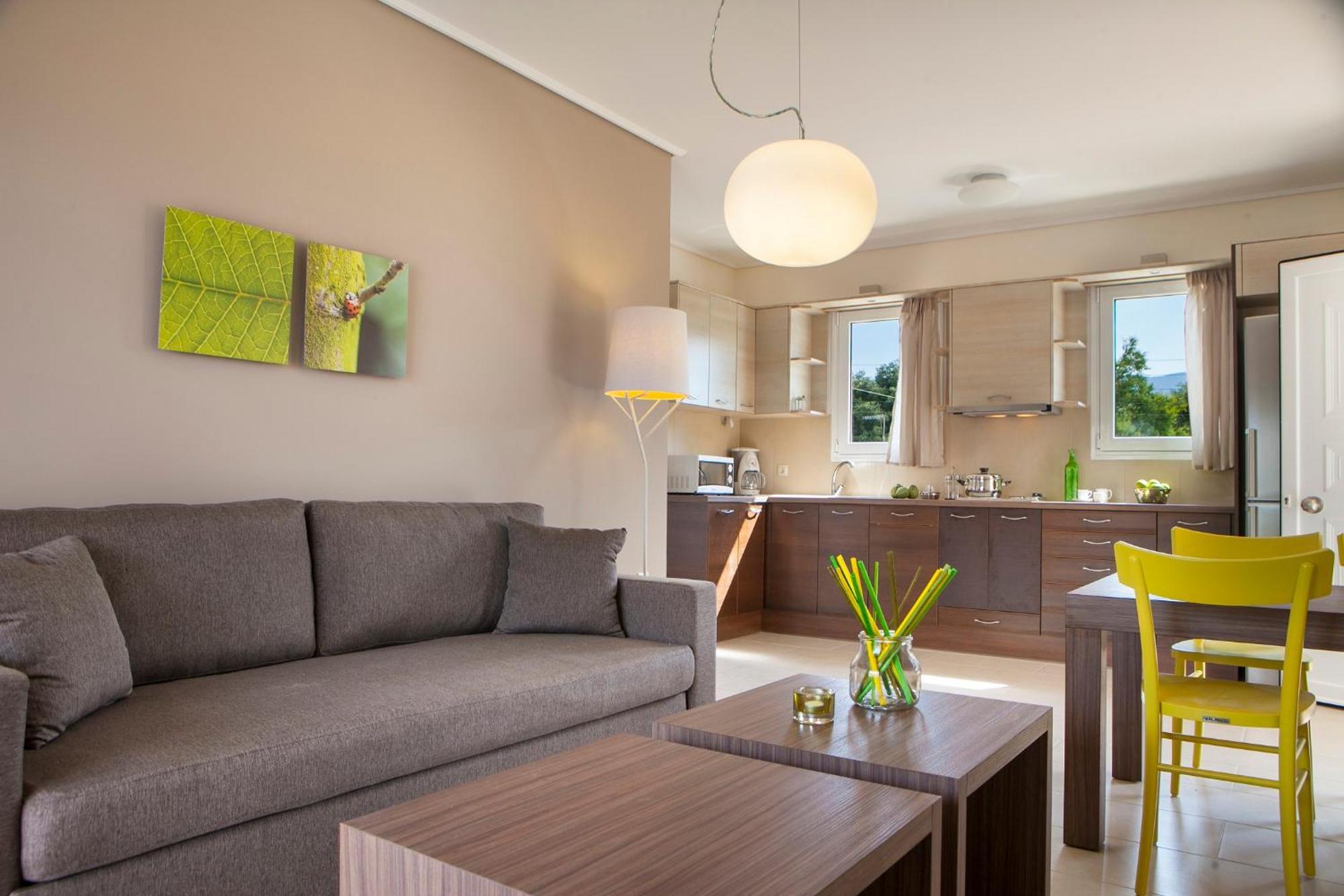 Meliti Waterfront Suites Karavomylos Eksteriør bilde